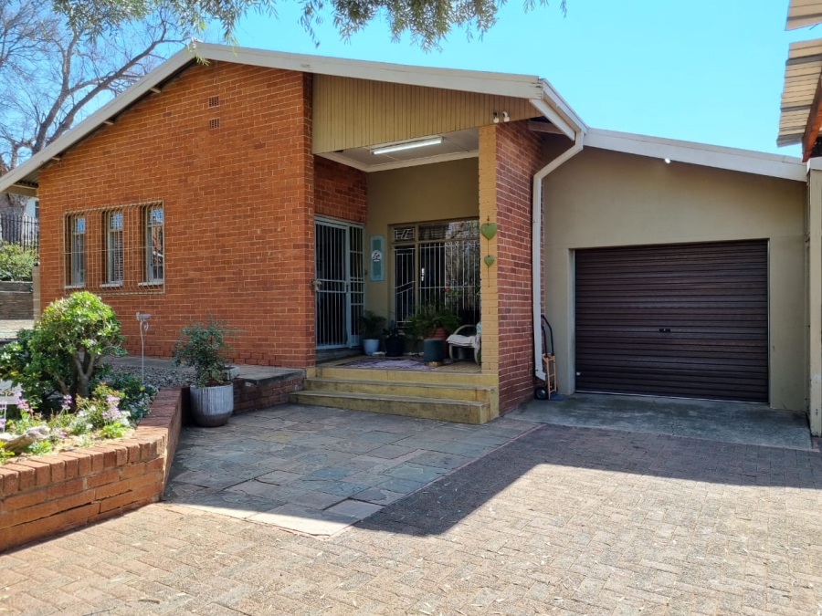 5 Bedroom Property for Sale in Generaal De Wet Free State